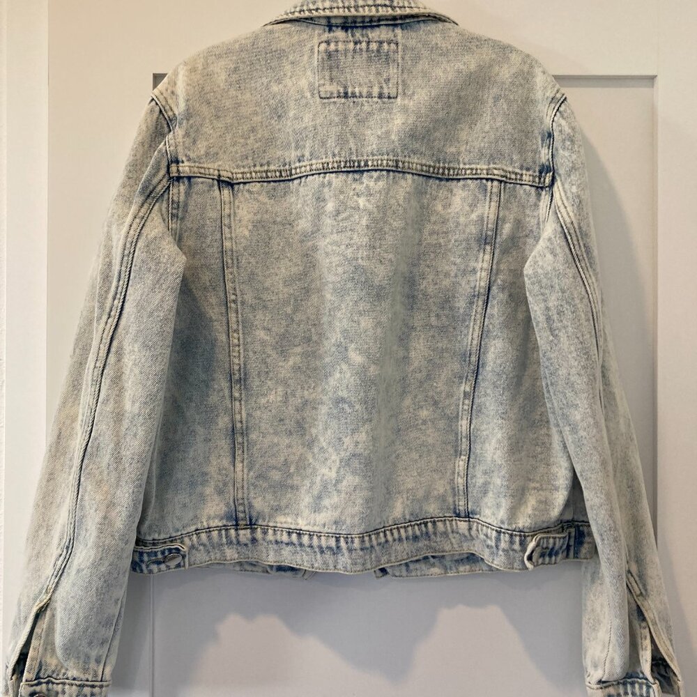 Ashley Vintage Charm | Acid Wash Denim Jacket | Large - Picture 7 of 8